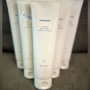 Aromatica Tea Tree Balancing Foaming Cleanser 180g